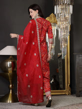 Women's Bandhani Print & Embroidered Muslin Straight Kurta Pant Dupatta Set-KPDREDBANNO